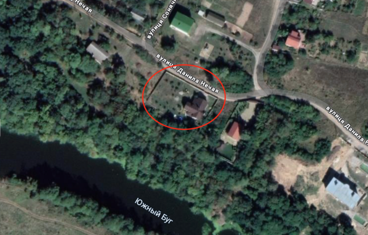 Сергій Борзов стверджує, що купив ділянку в цьому місці під Вінницею всього за 100 тисяч грн