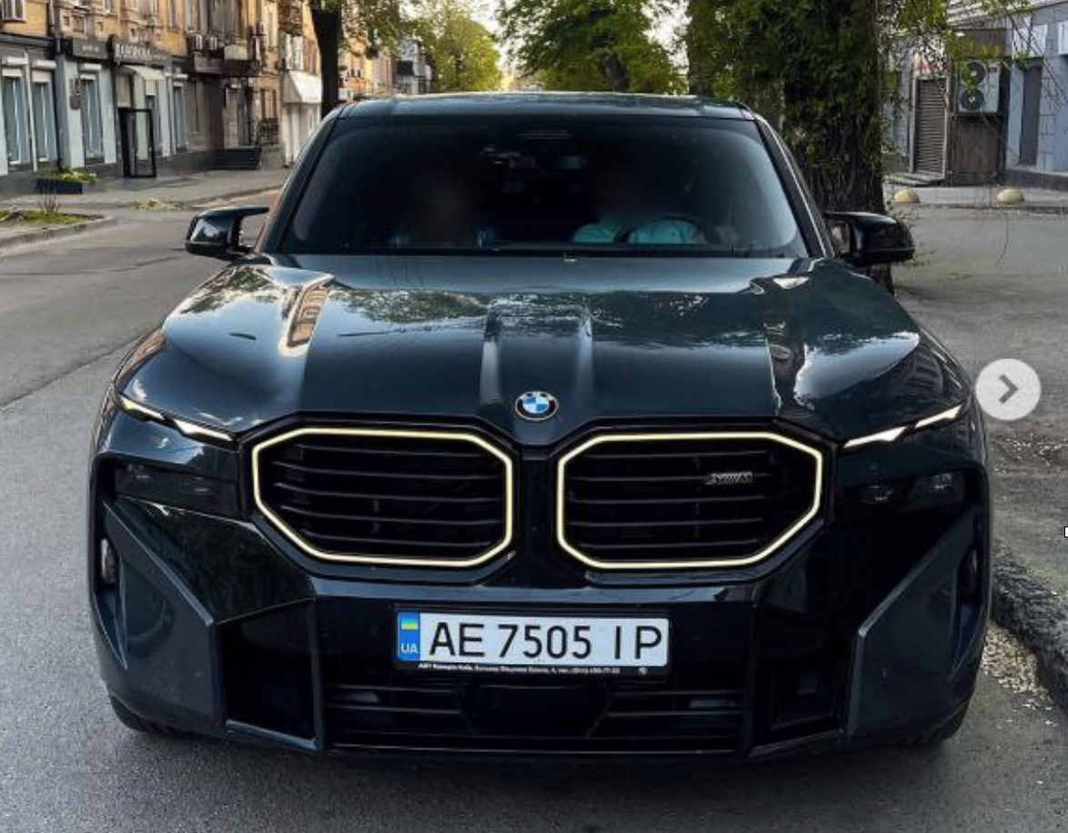 Автомобіль BMW XM, придбаний Михайлом Масловим в 2023 році. Фото: Instagram